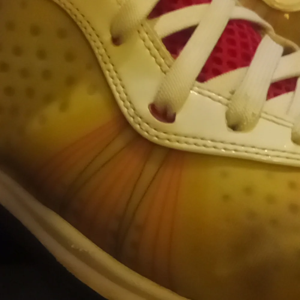 Labron 8 V2 - Picture 13 of 14